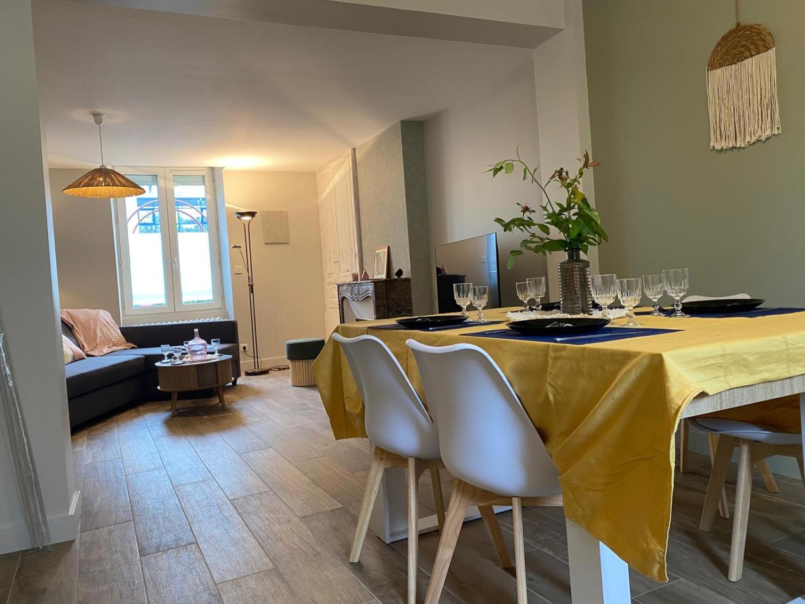 Maison Bollee 6 Pers Moderne Avec Jardin Hébergement de vacances *