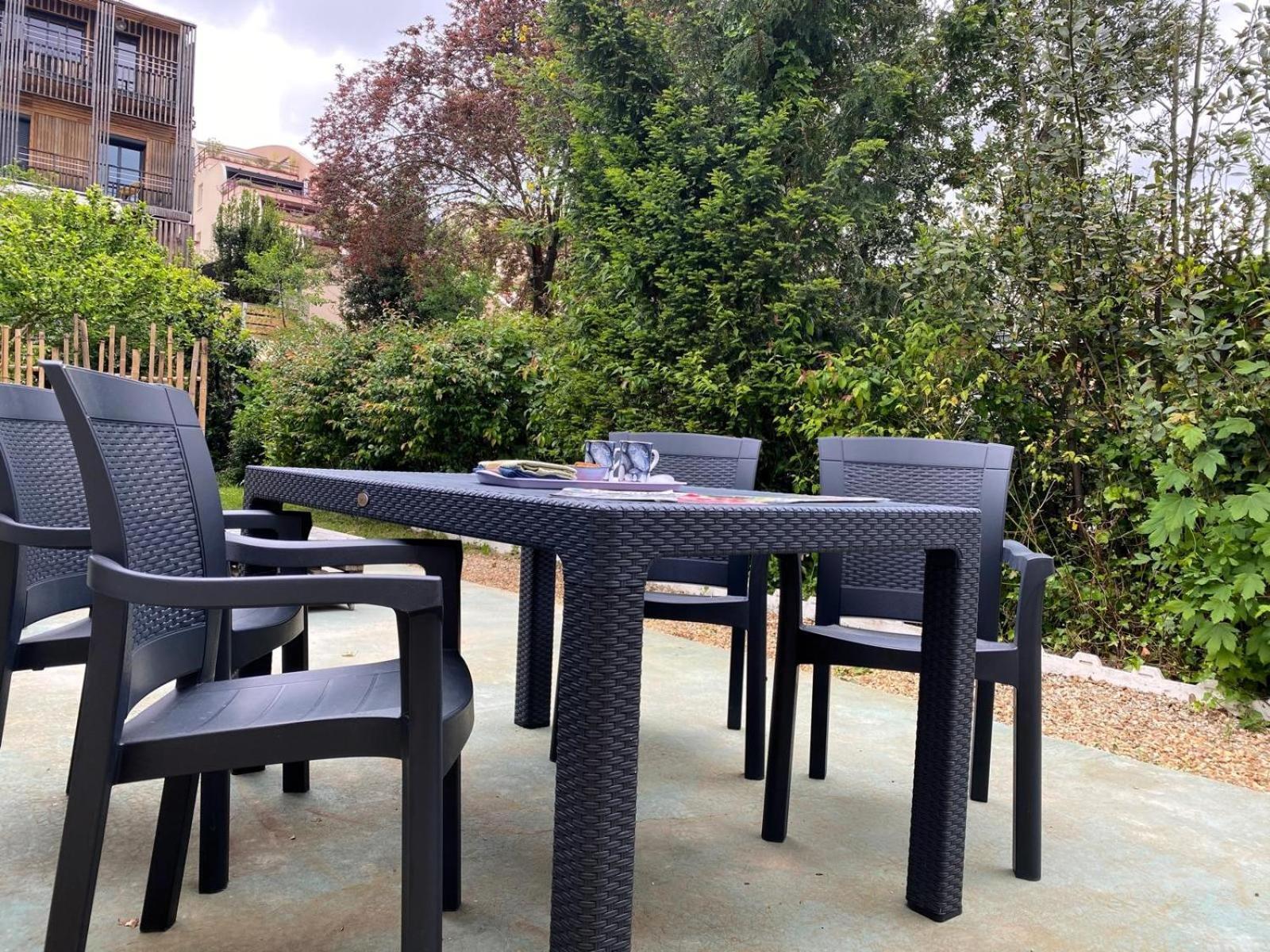 Maison Bollee 6 Pers Moderne Avec Jardin Hébergement de vacances Le Mans